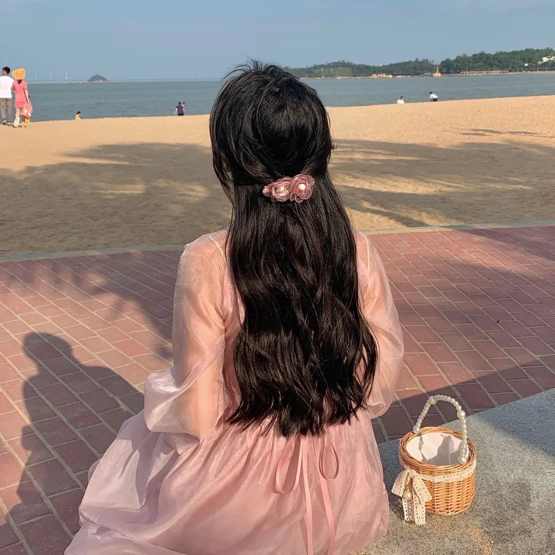 黑色丛林